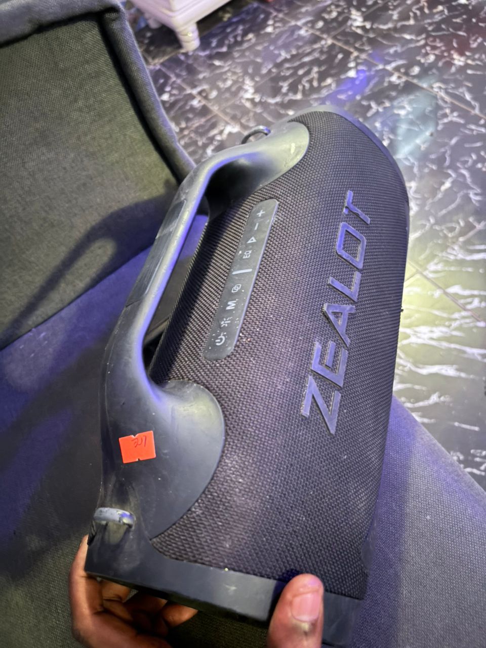 Zealot S79